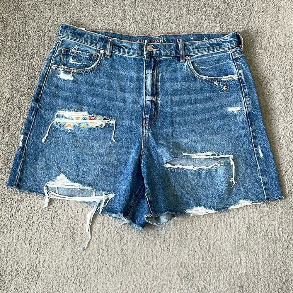 EC American Eagle Highest Rise Baggy Short - Distressed - Size 18